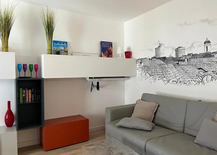 Les Saints Peres Pres Du Vieux Port Apartmán *